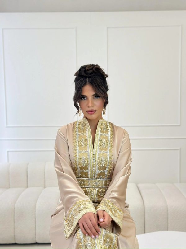 Darine Beiger Kaftan – Handgefertigtes marokkanisches Kleid