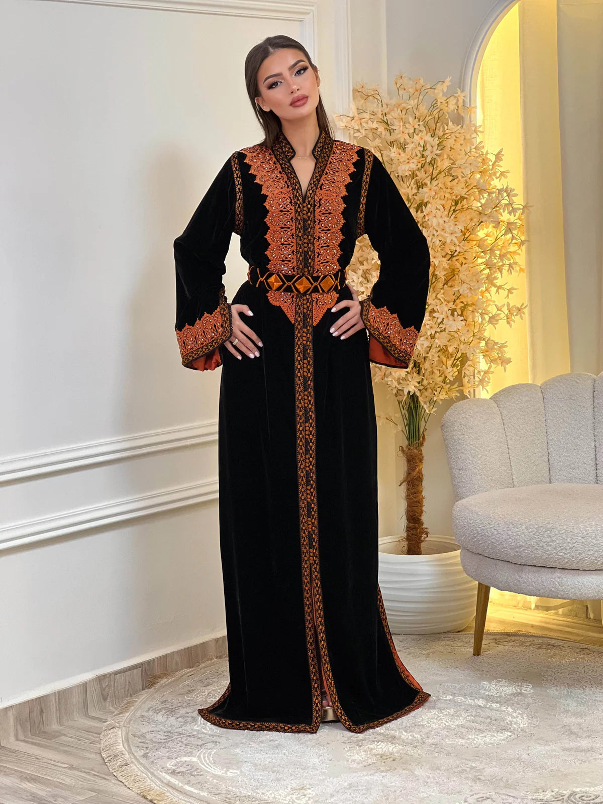 Kinda Schwarzes Kaftan – Handgefertigtes marokkanisches Kleid – Produktansicht 3