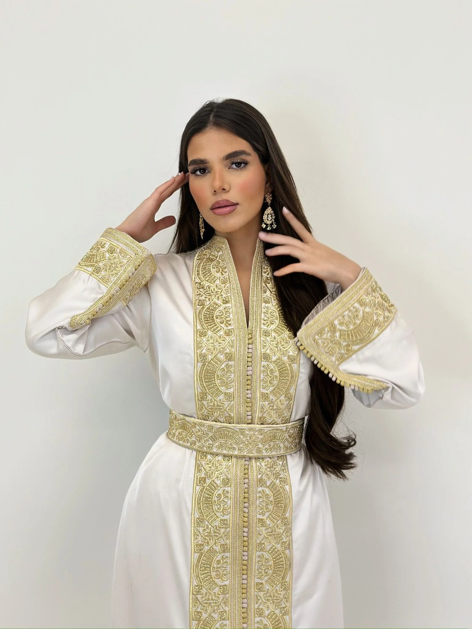 Nadia Weißes Kaftan – Handgefertigtes marokkanisches Kleid