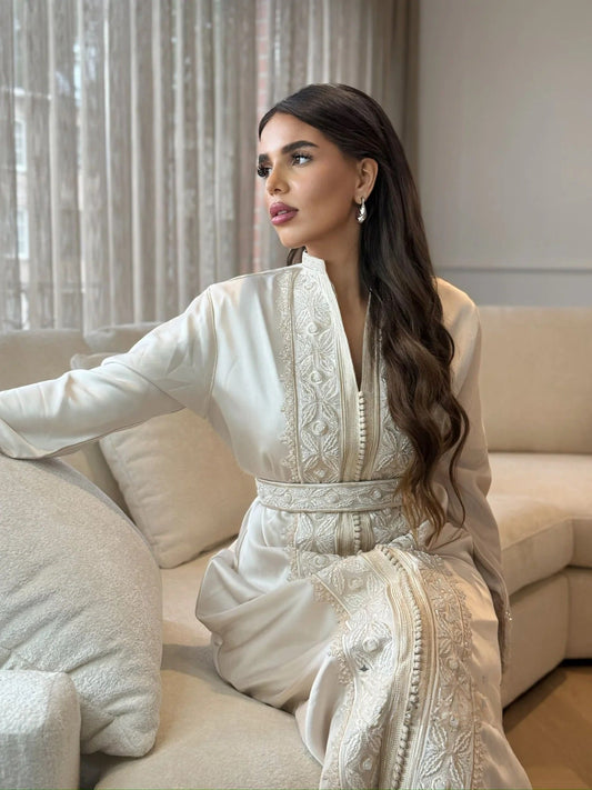 Hala Weißer Kaftan – Handgefertigtes marokkanisches Kleid