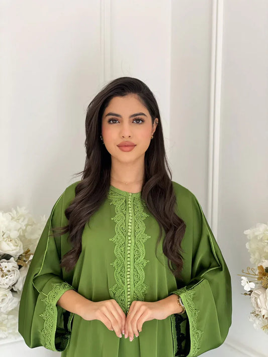 Siham Grüne Abaya – Elegante marokkanische Robe für Zuhause & Empfänge