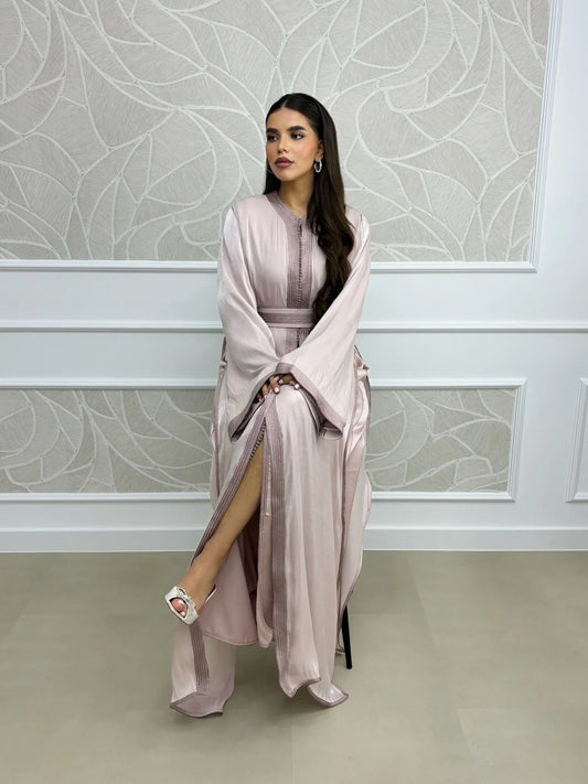 Sawsan Beige Takchita – Zweiteiliges marokkanisches Zeremonienkleid – Produktansicht 2