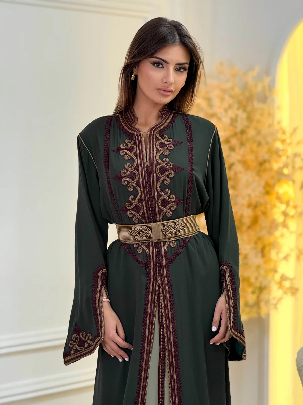 Takchita Dounia in Grün – Zweiteiliges marokkanisches Zeremonienkleid – Produktansicht 6