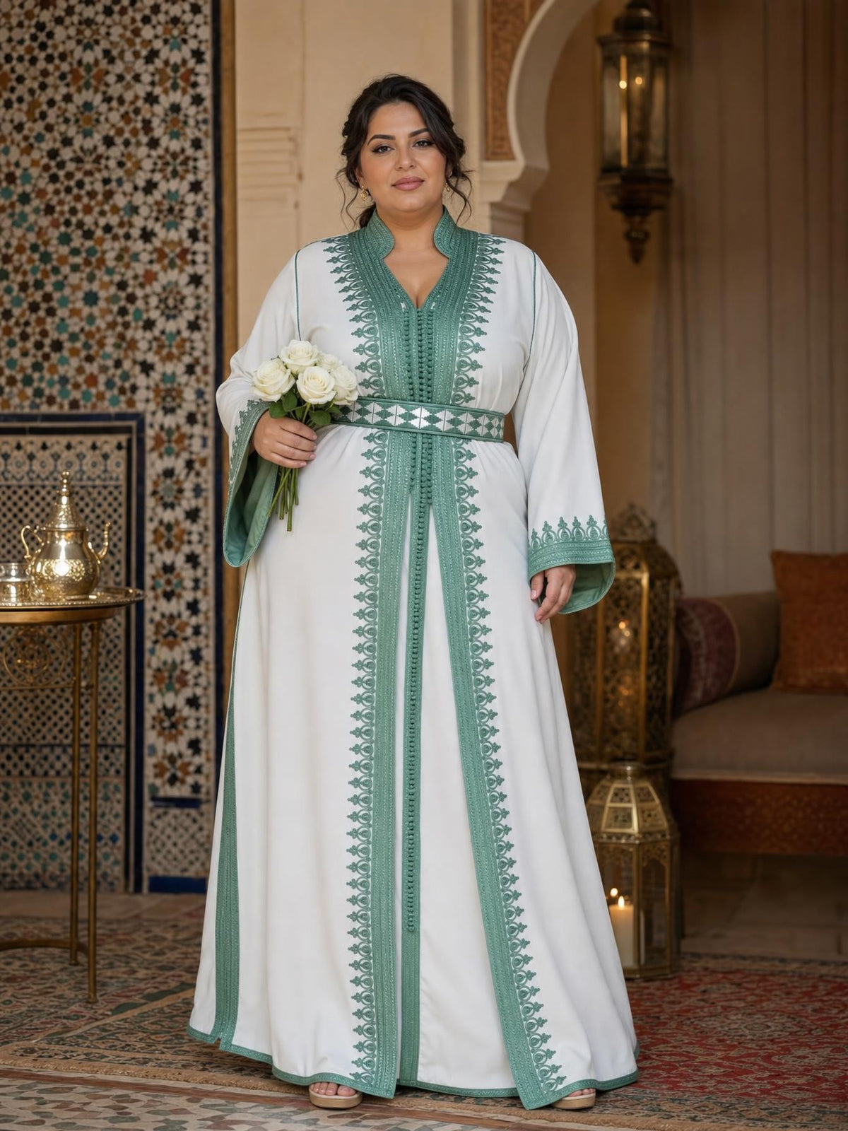 Takchita Fatima in Weiß – Zweiteiliges marokkanisches Zeremonienkleid — plus-size model