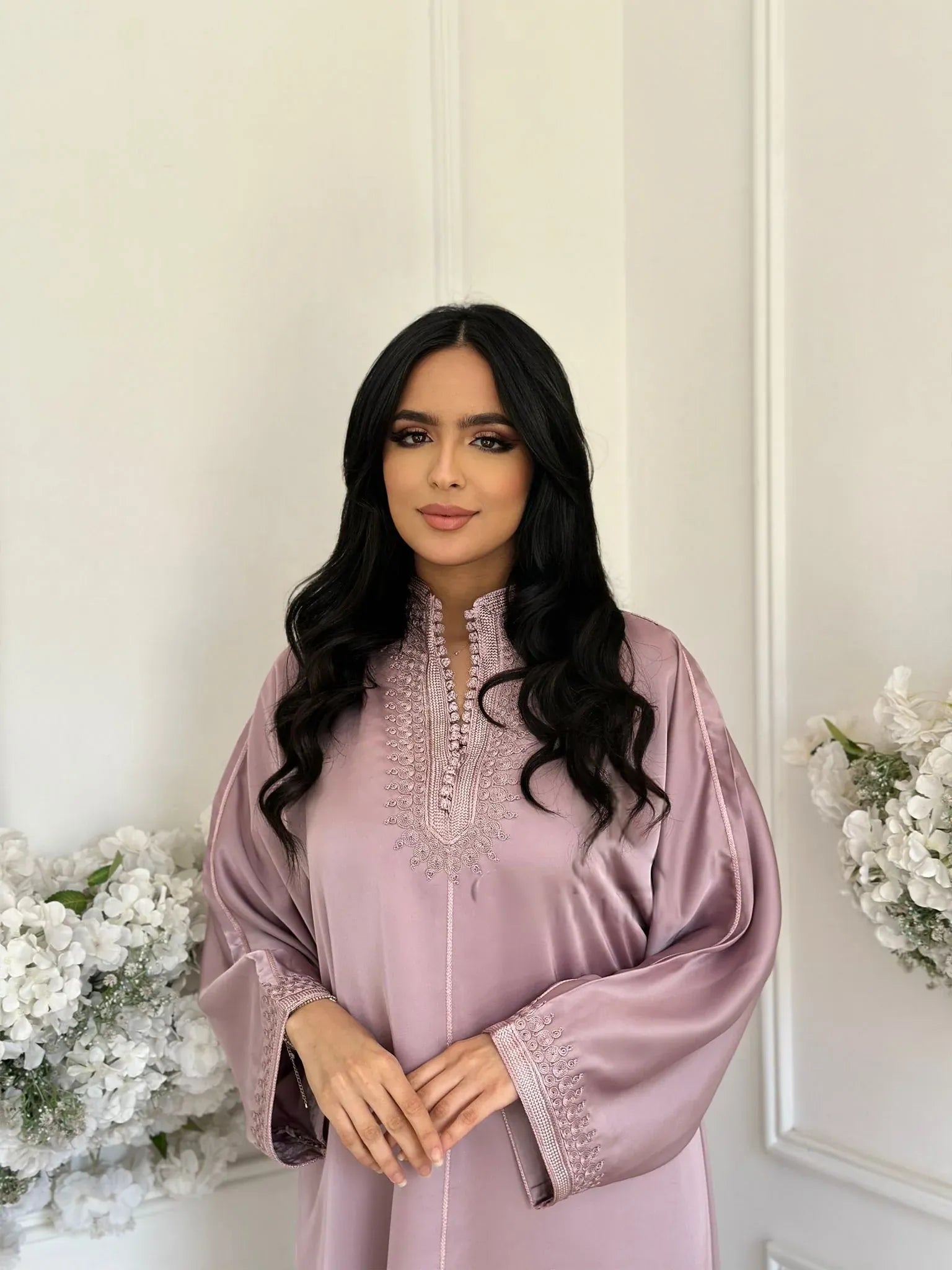 Marina Rosa Abaya – Elegante marokkanische Robe für Zuhause & Empfänge