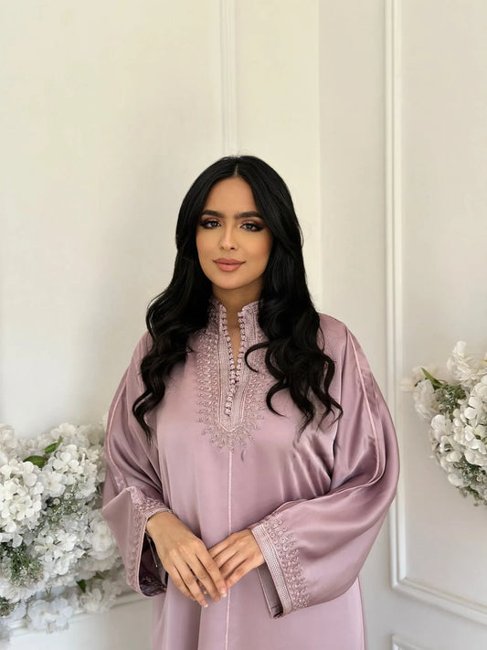 Marina Rosa Abaya – Elegante marokkanische Robe für Zuhause & Empfänge