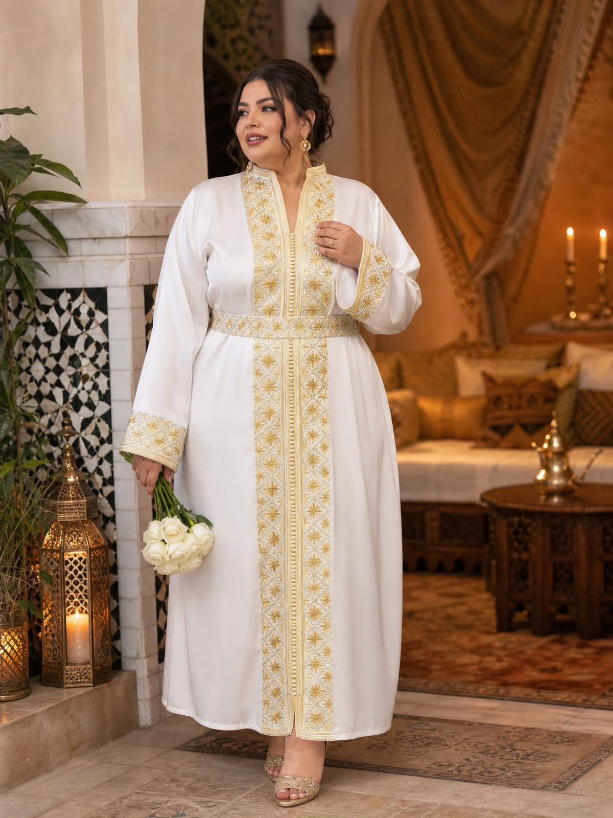 Tamara Weißer Kaftan – Handgefertigtes marokkanisches Kleid — plus-size model